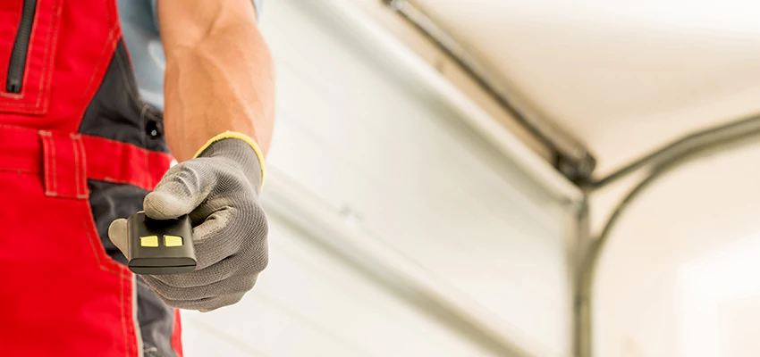 Residential Garage Door Security in Alafaya, Florida