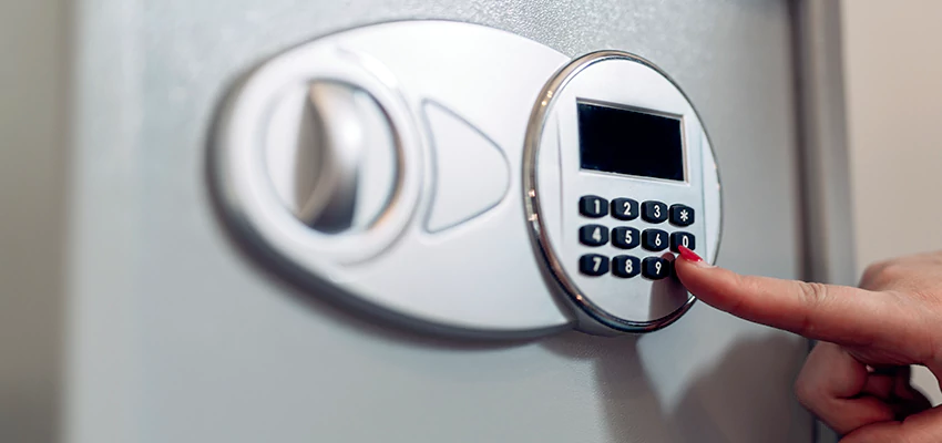 Jewelry Safe Cracking in Alafaya, Florida