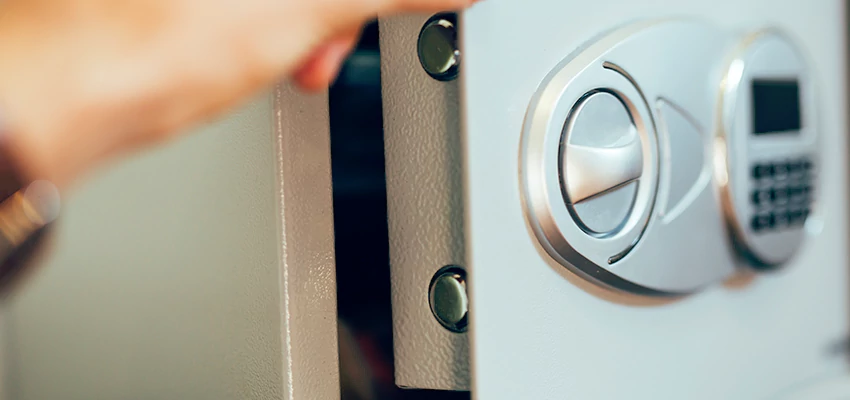 Fingerprint Safe Openers in Alafaya, FL