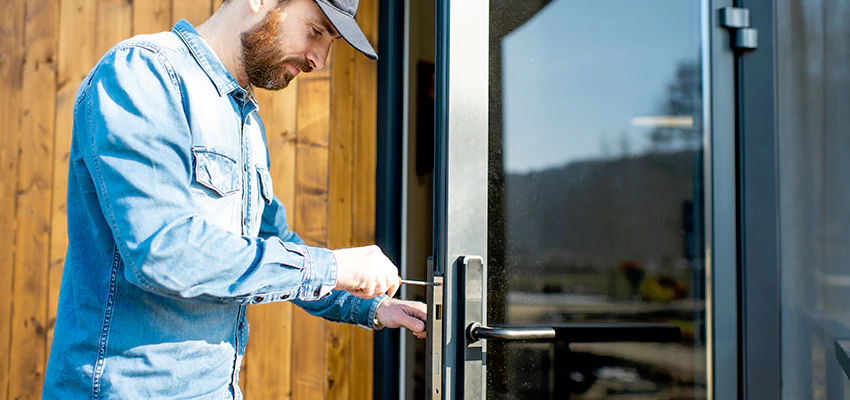 Frameless Glass Storefront Door Locks Replacement in Alafaya, FL
