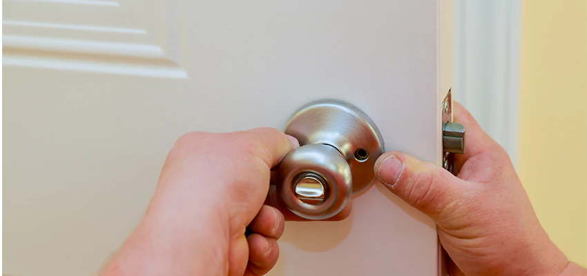 After-hours Locksmith For Lock And Key Installation in Alafaya, FL