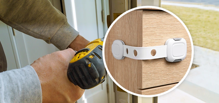 Childproof Sliding Door Locks in Alafaya, FL