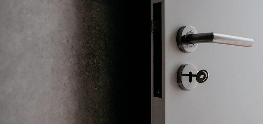 Front Door Handle Repair And Installation in Alafaya, FL