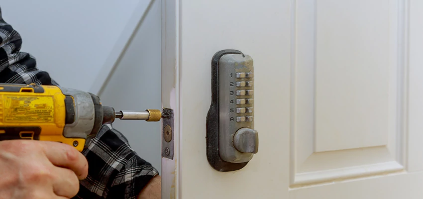 Digital Locks For Home Invasion Prevention in Alafaya, FL